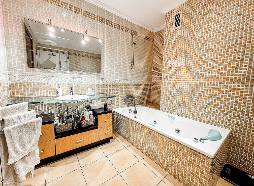 Resale - Townhouse - Almansa