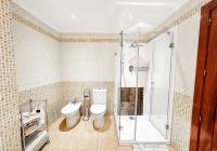 Resale - Townhouse - Almansa