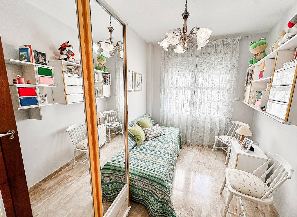 Resale - Townhouse - Almansa