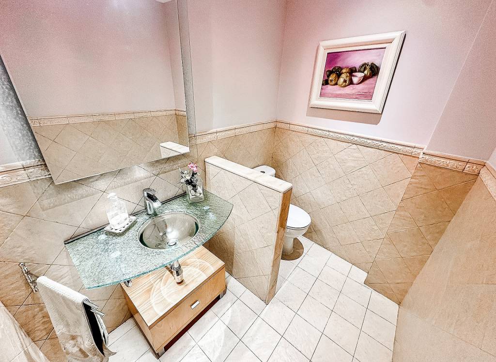 Resale - Townhouse - Almansa