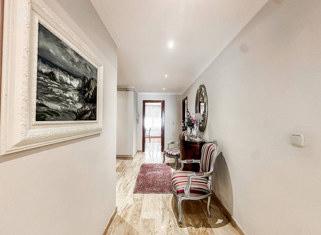 Resale - Townhouse - Almansa