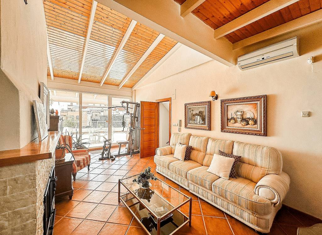 Resale - Townhouse - Almansa