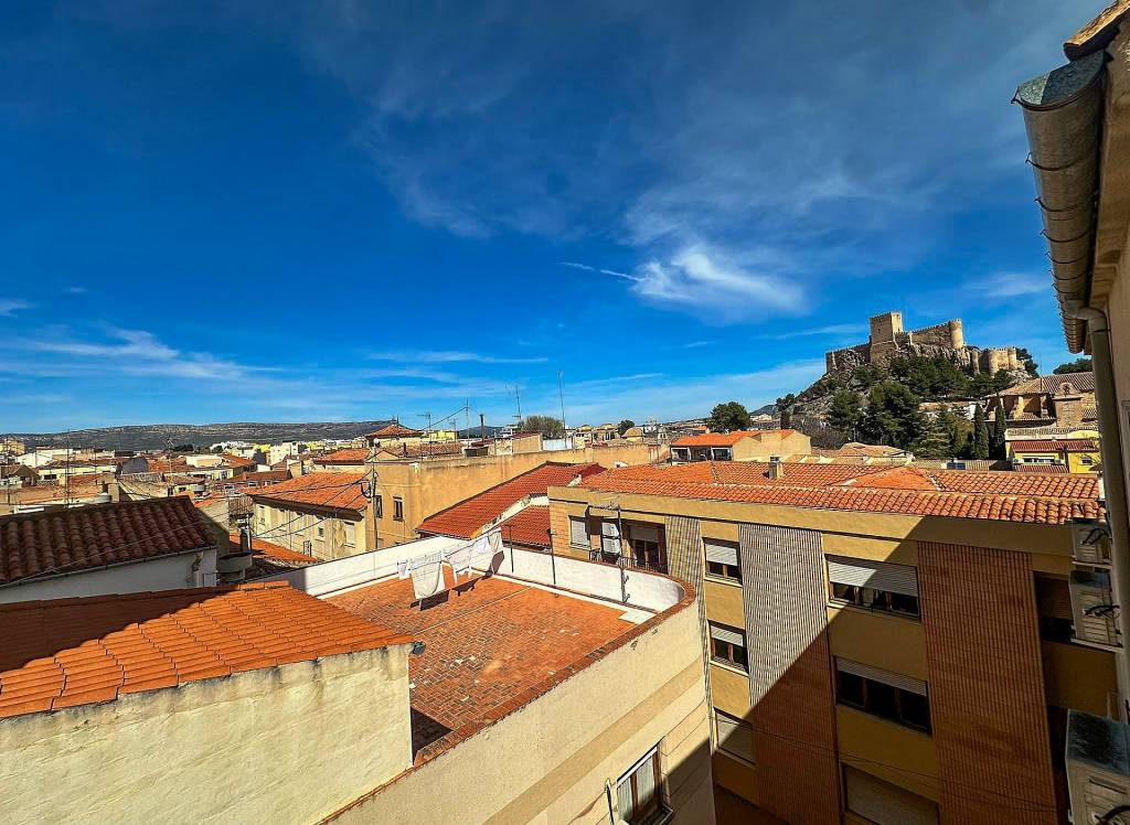 Resale - Townhouse - Almansa