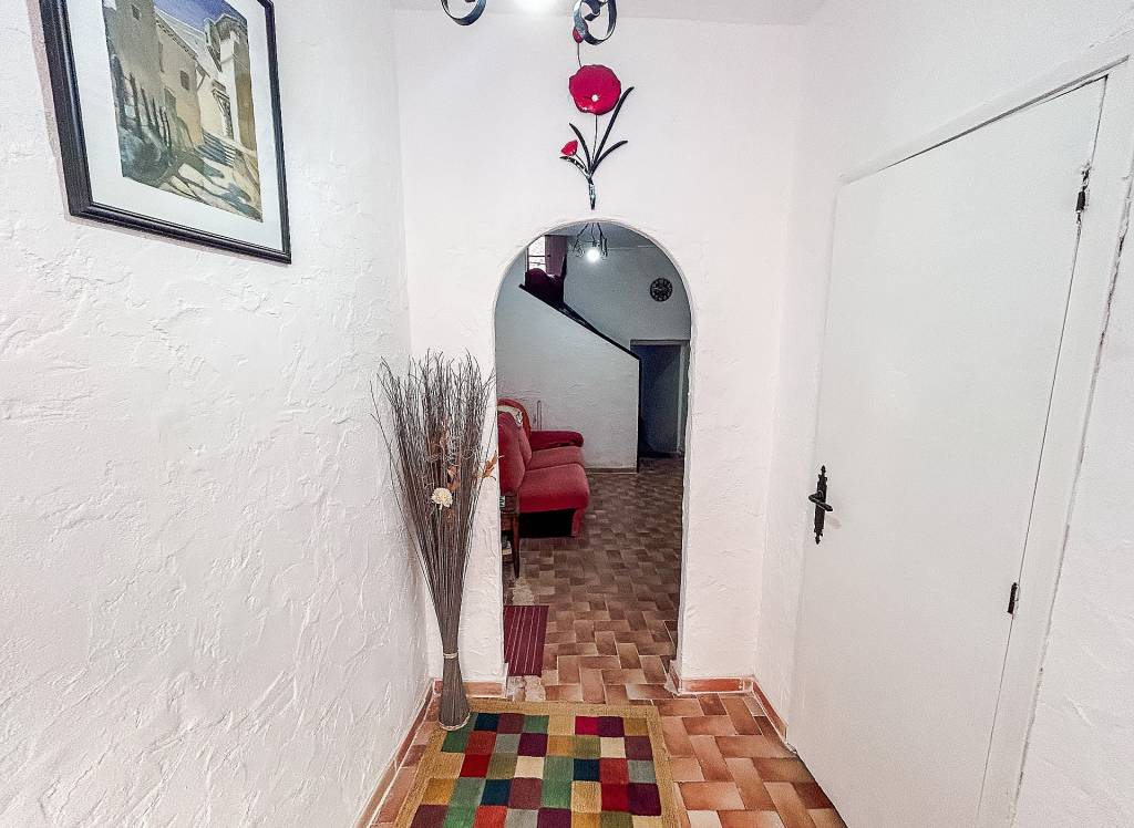 Resale - Townhouse - Onil