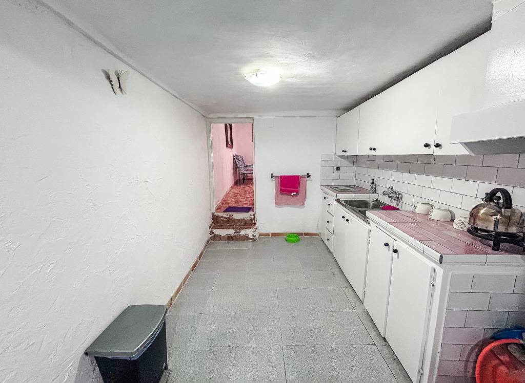 Resale - Townhouse - Onil