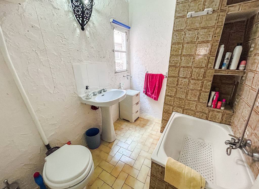 Resale - Townhouse - Onil