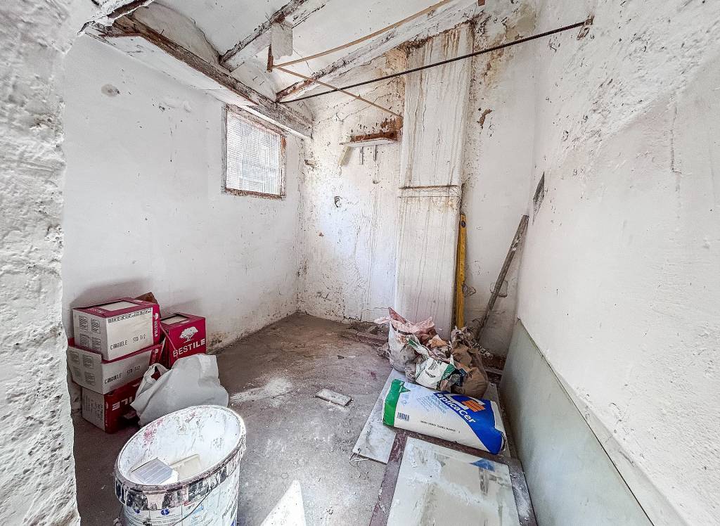 Resale - Townhouse - Onil