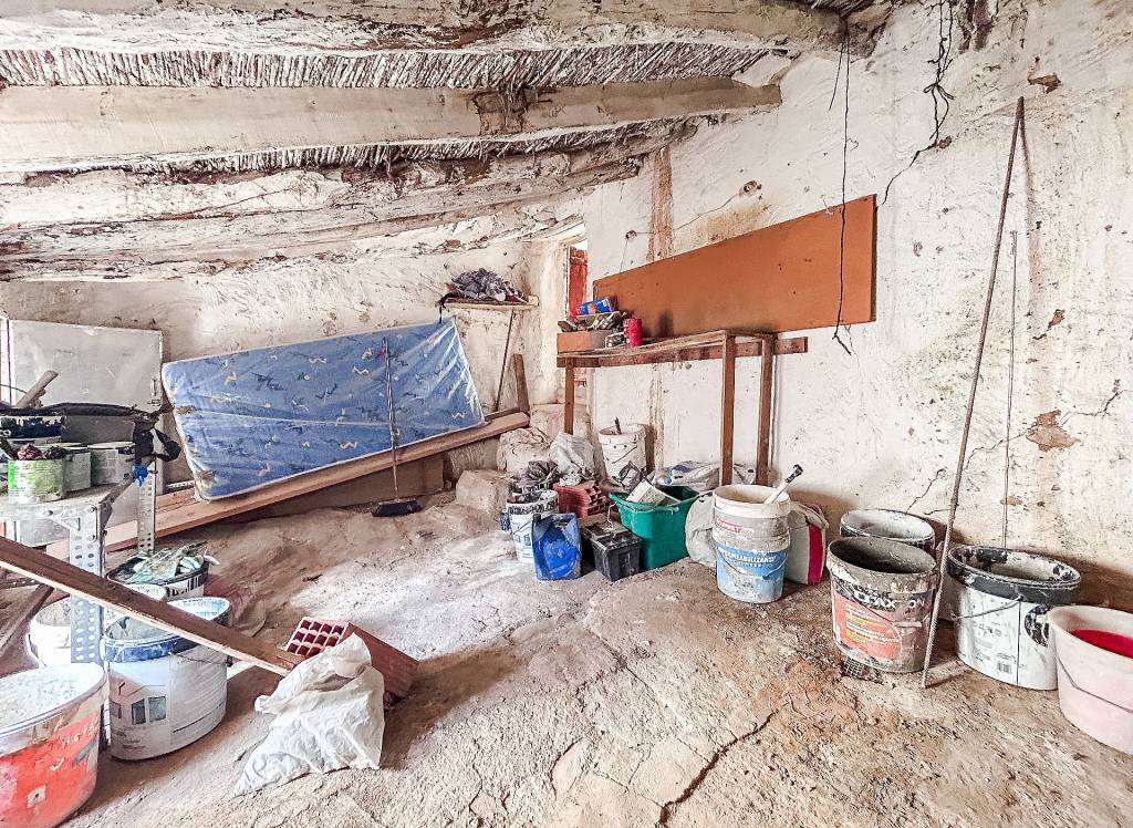 Resale - Townhouse - Onil