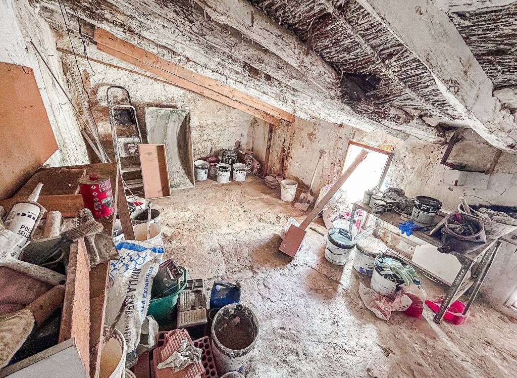 Resale - Townhouse - Onil