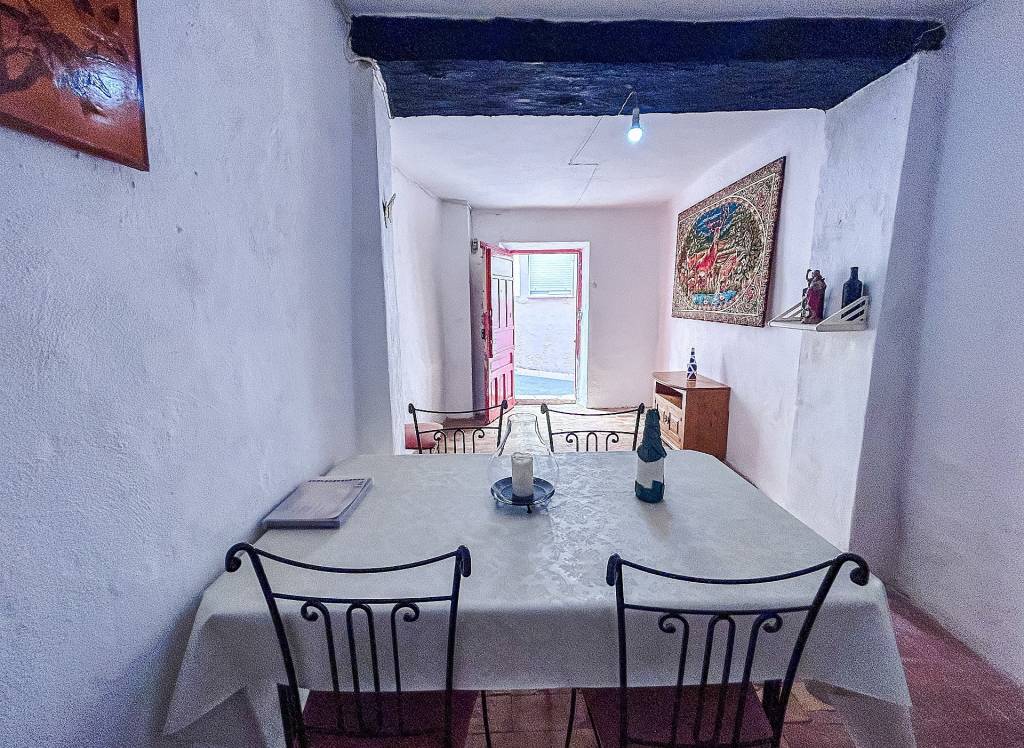 Resale - Townhouse - Onil