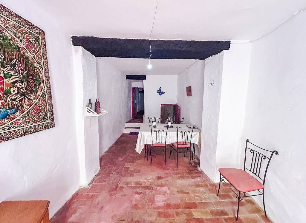 Resale - Townhouse - Onil