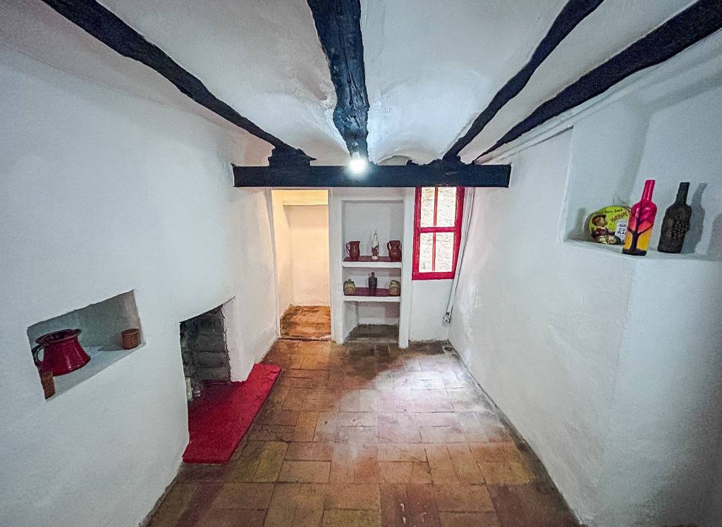 Resale - Townhouse - Onil