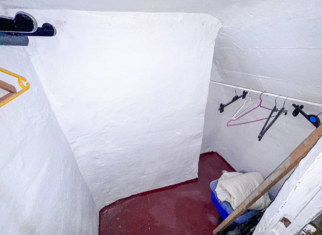 Resale - Townhouse - Onil