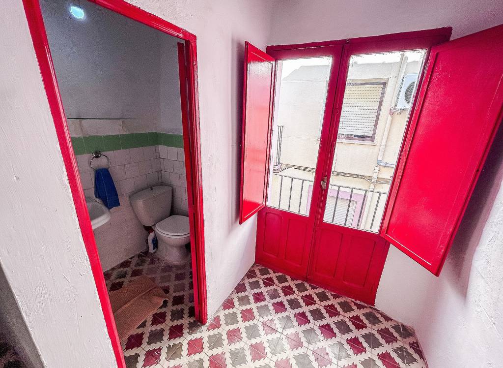 Resale - Townhouse - Onil