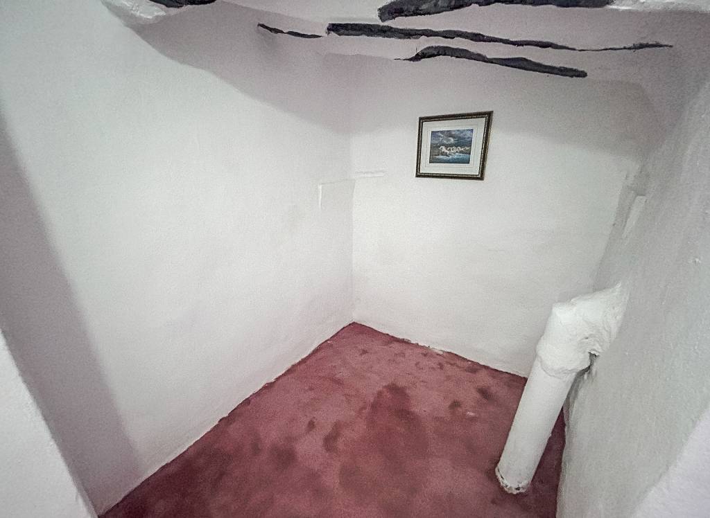 Resale - Townhouse - Onil