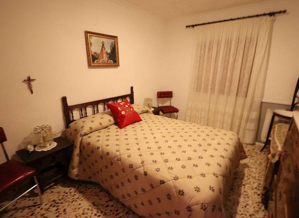 Resale - Townhouse - Yecla