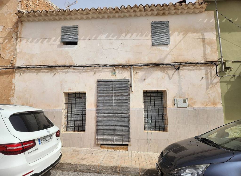 Resale - Townhouse - Yecla