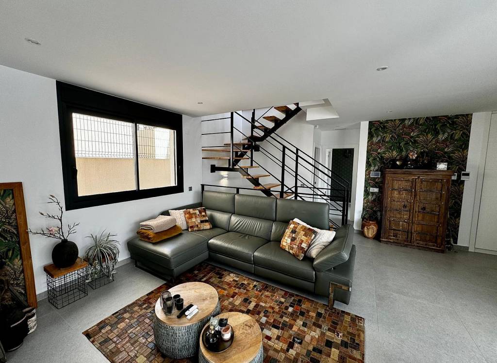 Resale - Villa - Algorfa