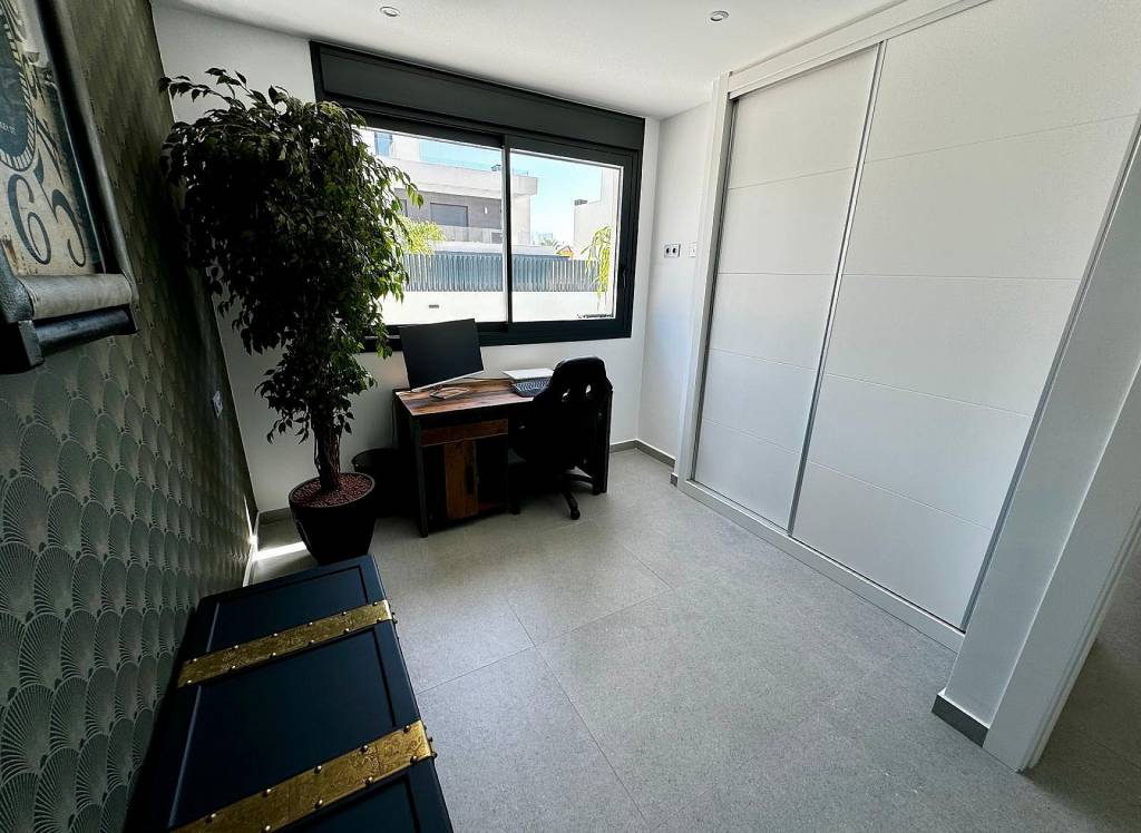 Resale - Villa - Algorfa