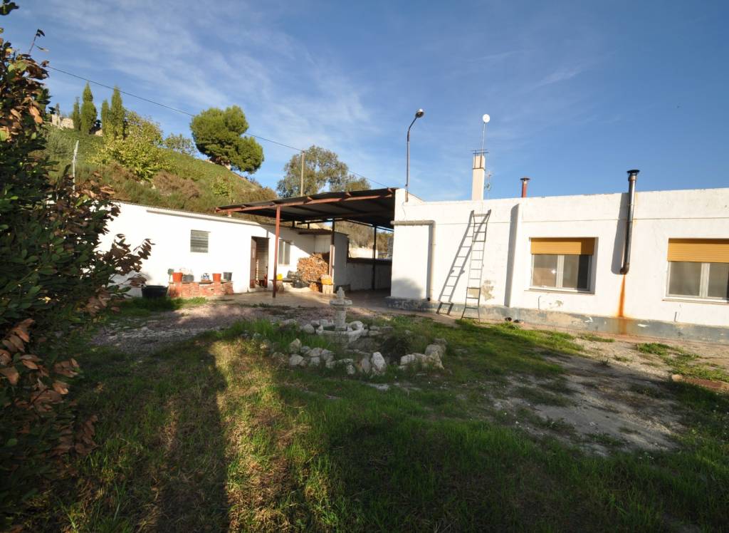 Resale - Villa - Aspe - Rural location