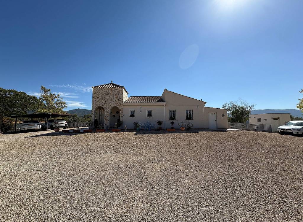 Resale - Villa - Biar