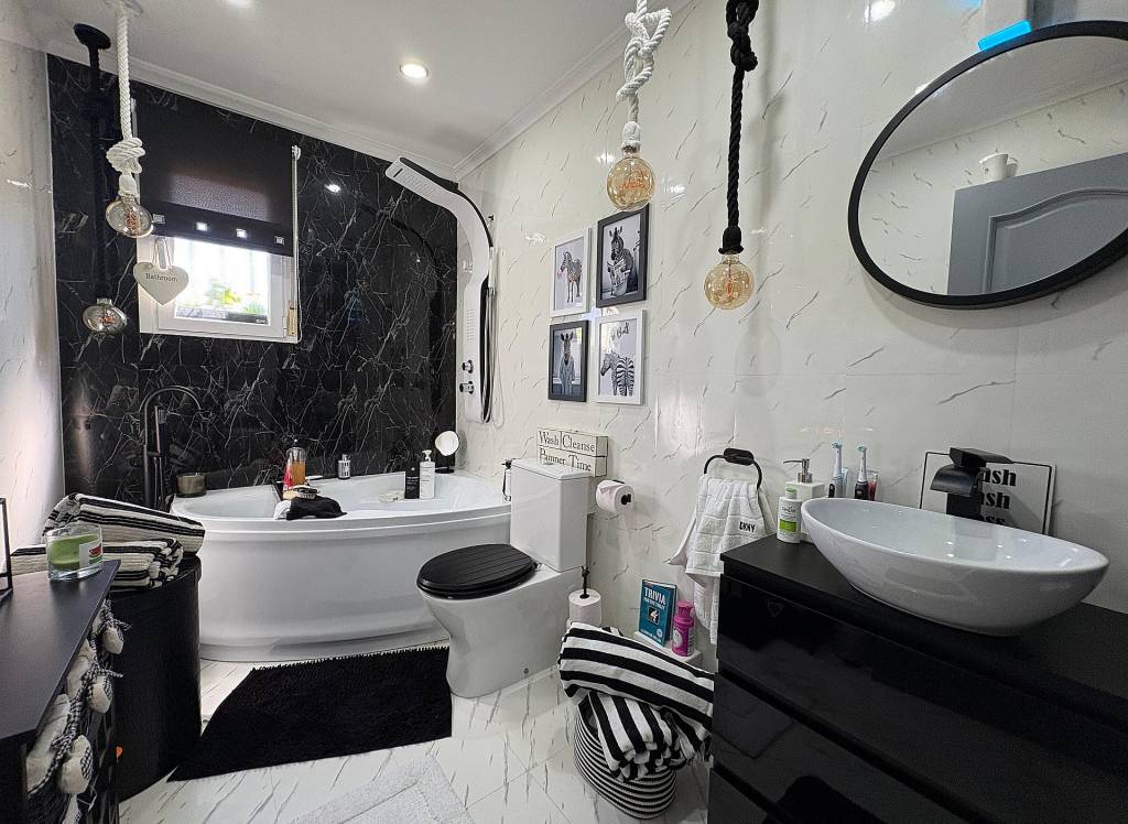 Resale - Villa - Biar