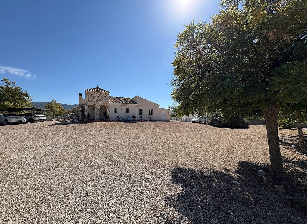 Resale - Villa - Biar