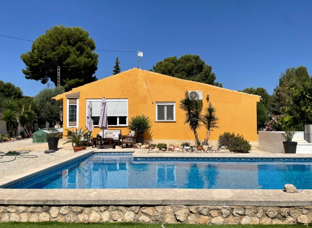 Resale - Villa - Castalla - Edge of town