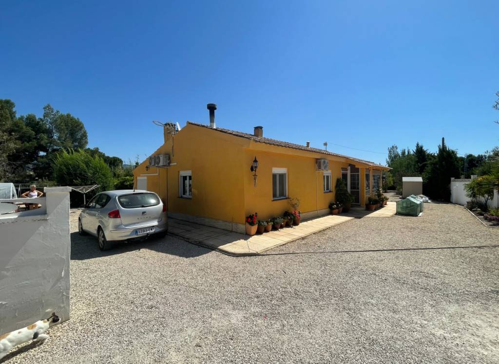 Resale - Villa - Castalla - Edge of town