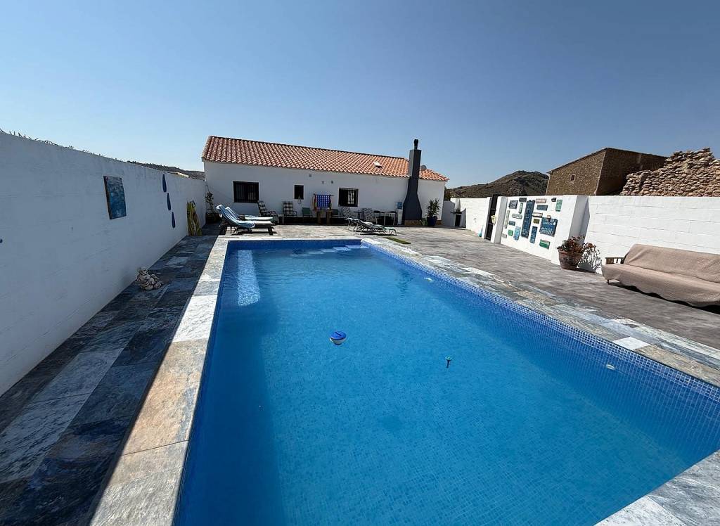 Resale - Villa - Caudete