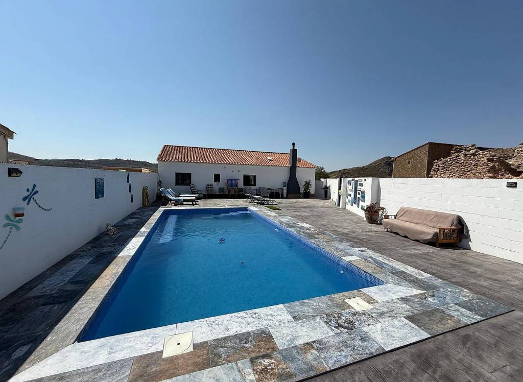 Resale - Villa - Caudete