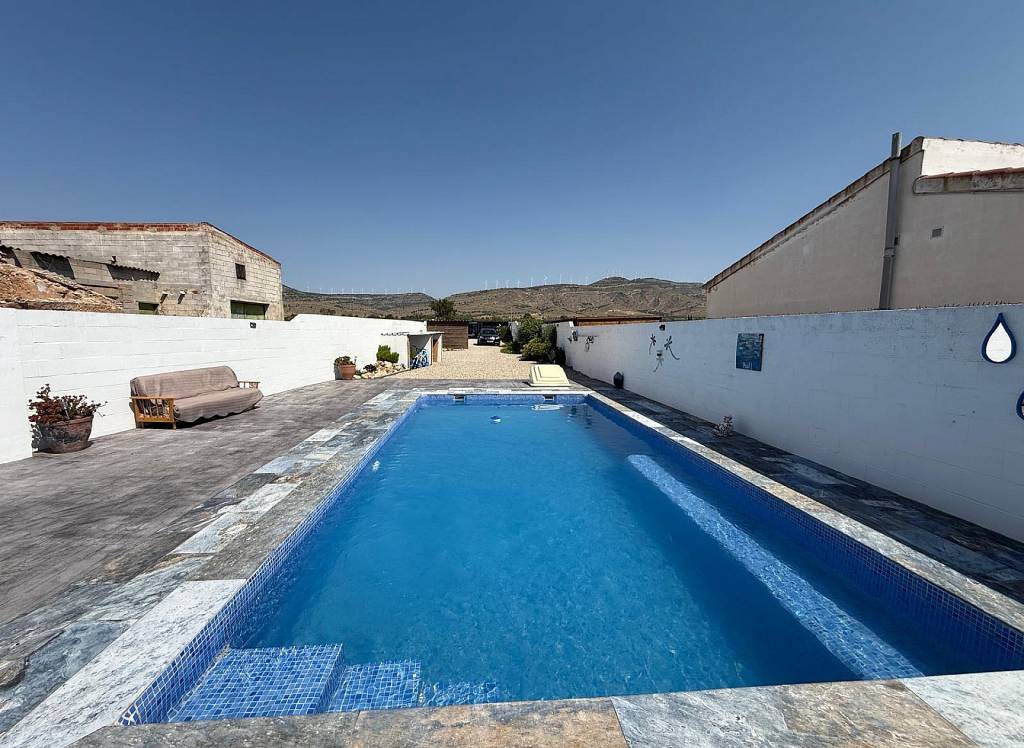 Resale - Villa - Caudete