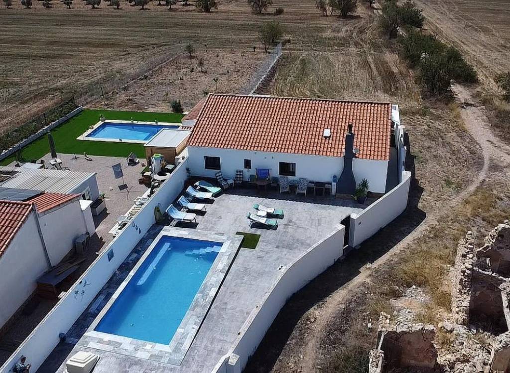 Resale - Villa - Caudete