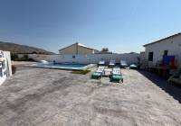 Resale - Villa - Caudete