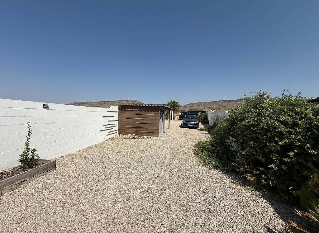 Resale - Villa - Caudete