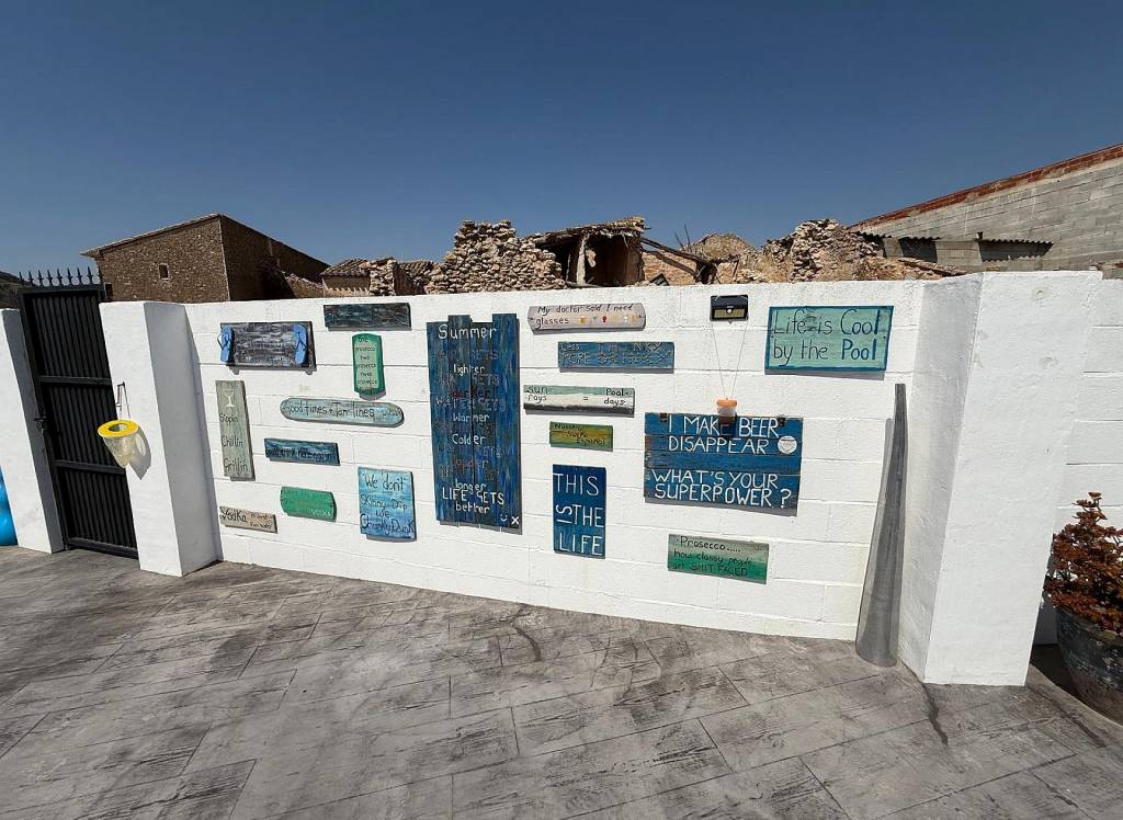 Resale - Villa - Caudete