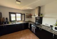 Resale - Villa - Caudete