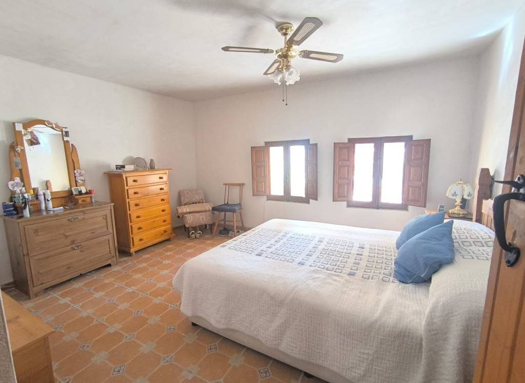 Resale - Villa - Chinorlet