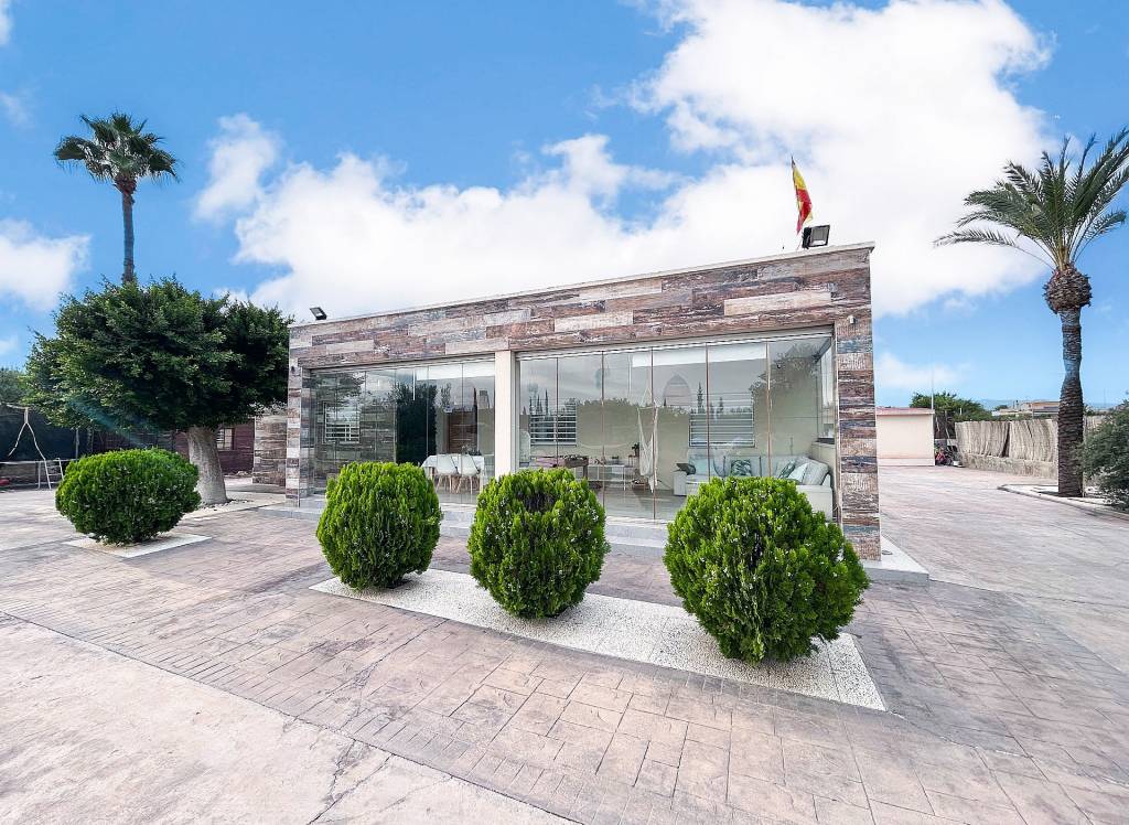 Resale - Villa - Crevillente