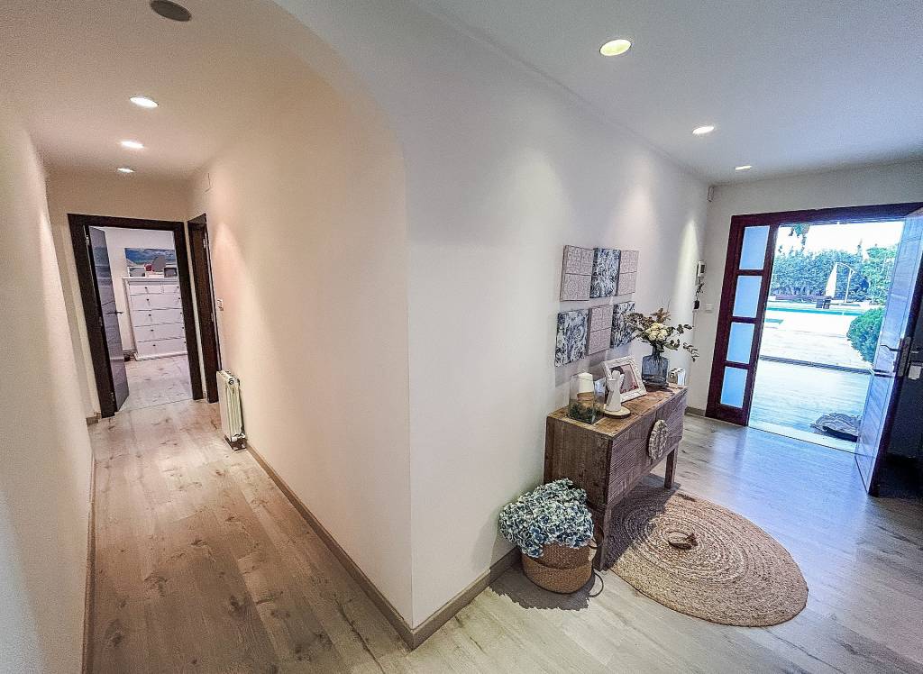 Resale - Villa - Crevillente