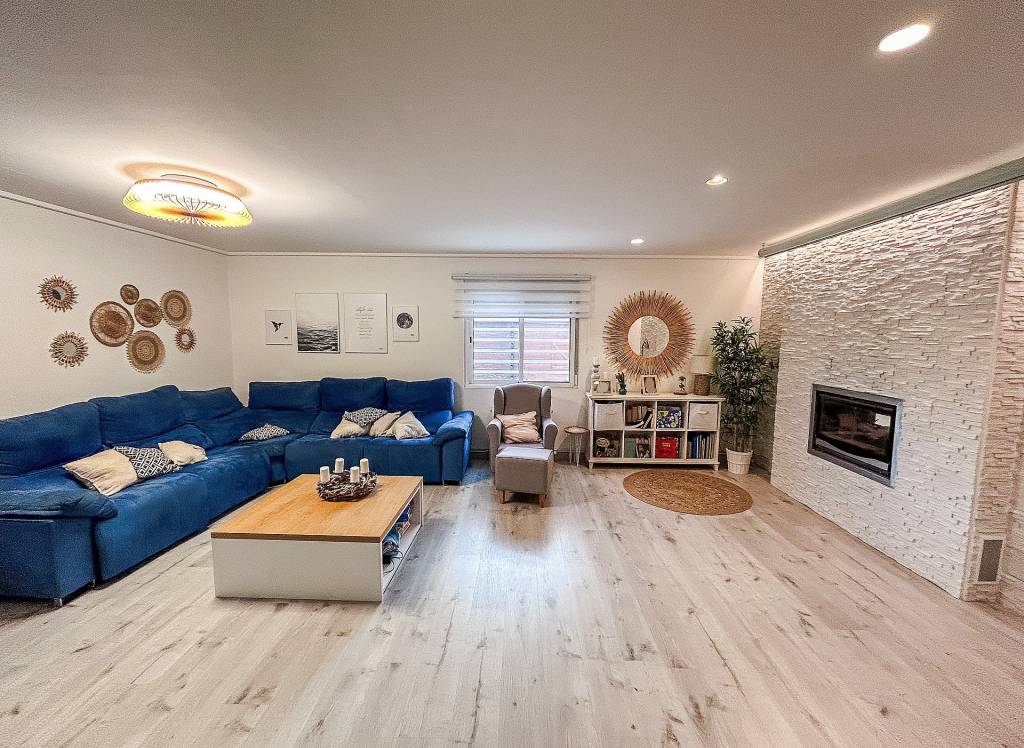 Resale - Villa - Crevillente