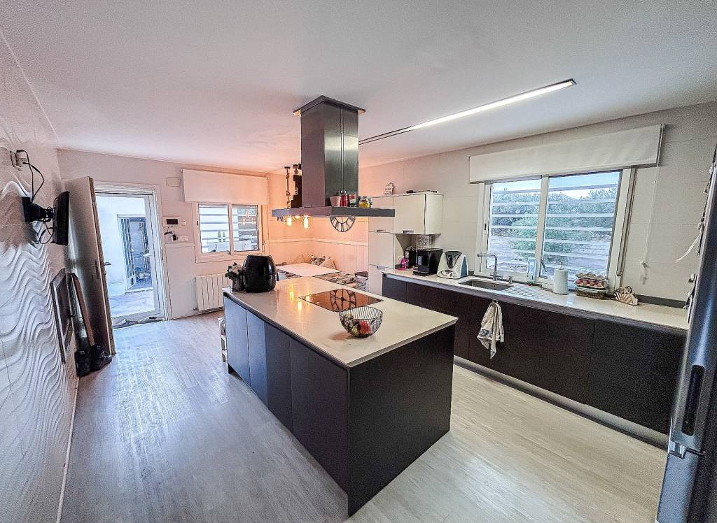 Resale - Villa - Crevillente