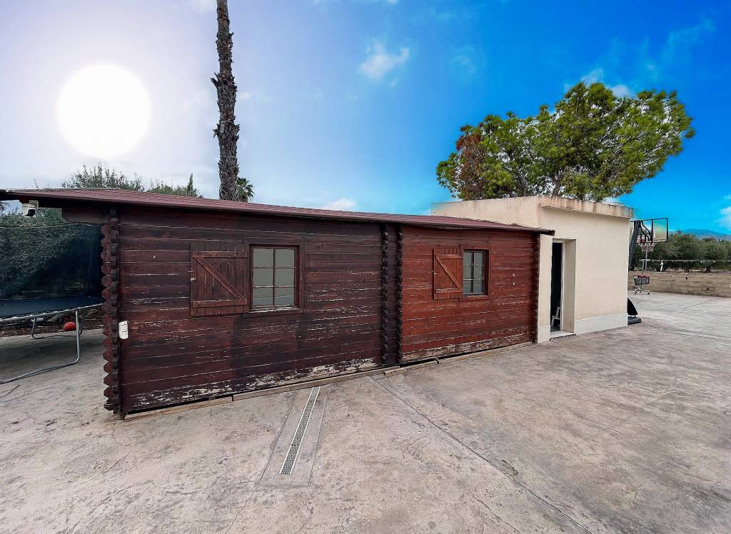 Resale - Villa - Crevillente