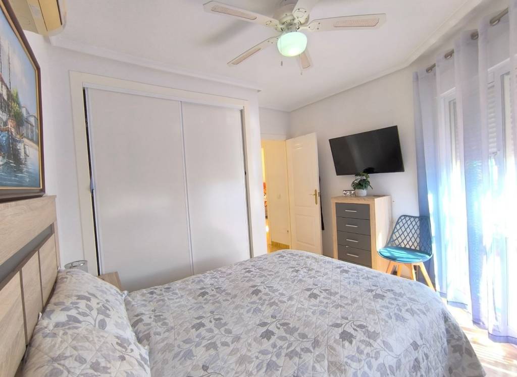 Resale - Villa - El Raso - Urban location