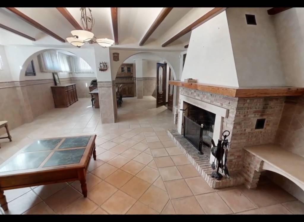 Resale - Villa - Elda - Edge of town