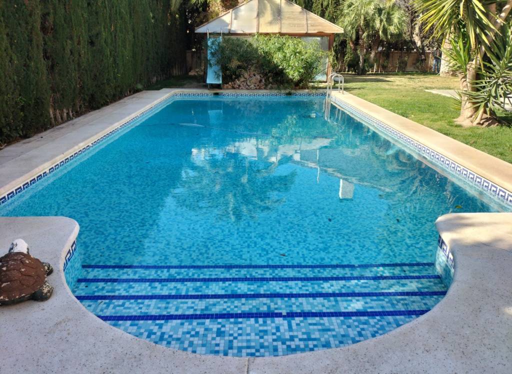 Resale - Villa - Elda - Edge of town