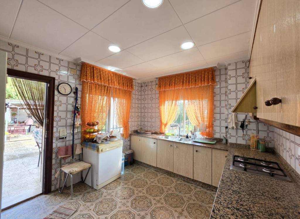 Resale - Villa - Elda - Edge of town