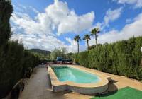 Resale - Villa - Elda - Edge of town