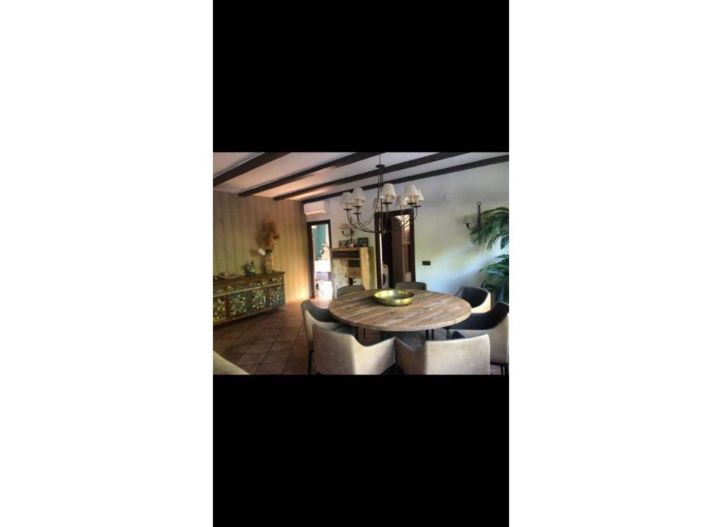 Resale - Villa - Elda - Urban location