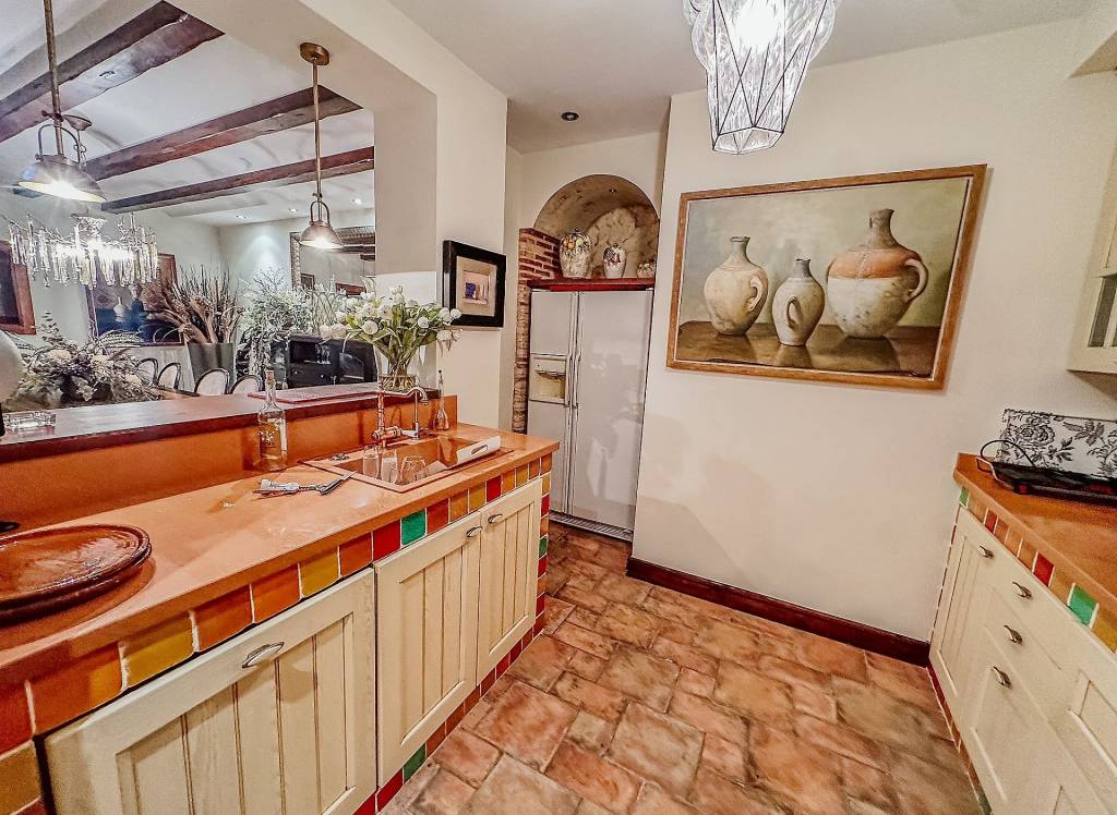 Resale - Villa - Elda